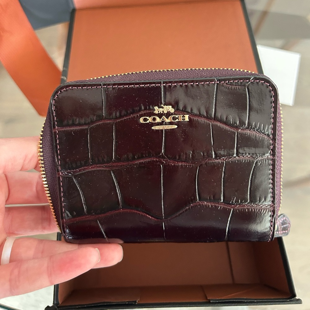 NIB Coach Embossed Croc
Small Zip Around Wallet